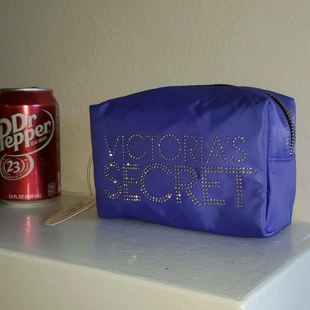 New Victoria's Secret Bling Spellout Travel Makeup Cosmetic Pouch Bag NWT - Picture 2 of 9